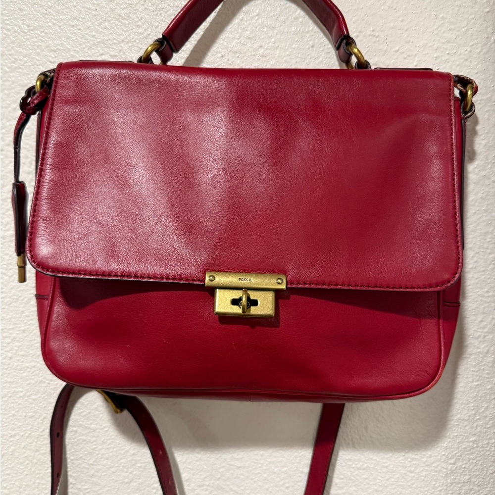 Cherry 🍒 red leather Fossil Memoir Novel flap crossbody handbag - Picture 2 of 15
